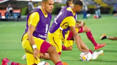 Roger Rojas espera triunfar en el Deportes Tolima de Colombia.