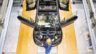 En Leipzig, BMW ensambla su modelo i3 a menor costo que modelos tradicionales.