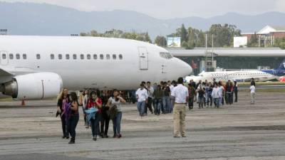 Los vuelos de centroamericanos deportados de Estados Unidos no cesan.