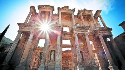 Turquía. En la ciudad de Éfeso se encuentra el Templo de Artemisa, que fue considerado como una de las Siete Maravillas del Mundo.