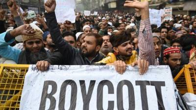 En muchos lugares de este país, se mantiene la prohibición de manifestarse y en algunos casos las autoridades cortaron internet. AFP