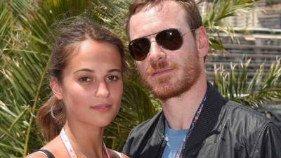 Alicia Vikander y Michael Fassbender.