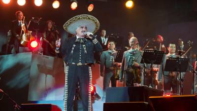 Vicente Fernández en uno de sus últimos conciertos.