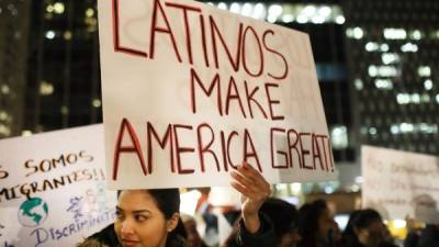 Activistas proinmigrantes protestaron contra las políticas del presidente Trump. AFP.