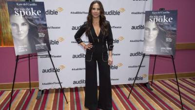 Kate del Castillo posa a su llegada a un encuentro con la prensa para promocionar su obra de teatro 'The way she spoke' (Su manera de hablar) este martes en Nueva York (Estados Unidos). EFE