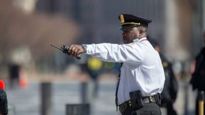 La policía cerró varias calles en torno a la residencia presidencial en Washington.