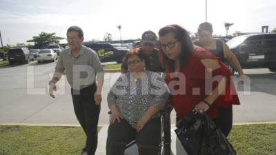 Ada Muñoz ha llegado este miércoles a los juzgados para enfrentar el juicio oral y público.