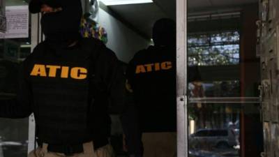 Elementos de la Atic y fiscales del Ministerio Público realizaron la acción. Foto de archivo.