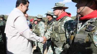 Maduro afirma que la llegada de la ayuda humanitaria de EEUU a Colombia es un 'show político' y que no permitirá su ingreso a Venezuela./EFE.