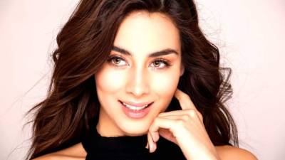Esmeralda Pimentel (30) es una bella actriz mexicana famosa por protagonizar telenovelas como 'La vecina' y 'Enamorándome de Ramón'.