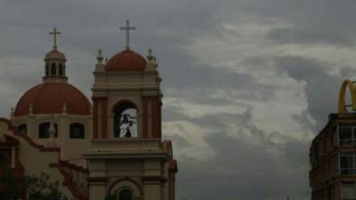 San Pedro Sula amaneció con mucha nubosidad este viernes.