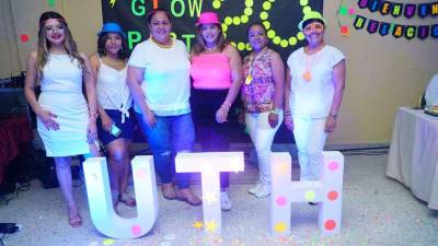 anfitriones. Linda Velasquez, Ilsa Rivera, Ana Posas, Keyla Hércules, Marlén Flores y Elena Cuellar