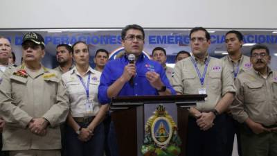 El presidente Hernández ordenó la suspensión de clases desde la Copeco.