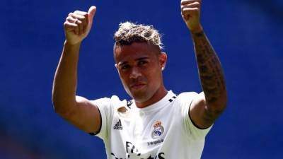 Mariano Díaz ha sido presentado como nuevo fichaje del Real Madrid. Foto AFP