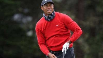 El golfista Tiger Woods resultó herido en un accidente de coche cerca de Los Ángeles.