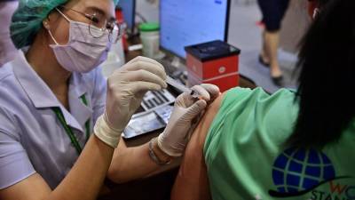 Las vacunas anticovid podrían aplicarse como un refuerzo anual en Estados Unidos.