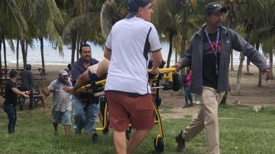 Tiburón ataca a un hondureño en playas de Tela, Atlántida