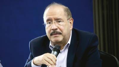 Equipo. El economista Hugo Noé Pino es parte del equipo de Xiomara Castro, además es el coordinador del Plan de Gobierno.