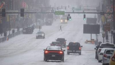 Las fuertes nevadas han provocado el cierre de varias autopistas y aeropuertos en EEUU./AFP.