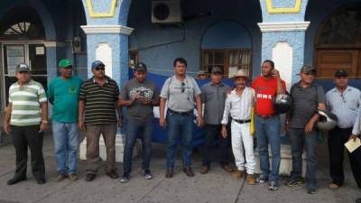 Los trabajadores de la alcaldía de La Ceiba iniciaron la protesta a las 6:00 de la mañana del miércoles.