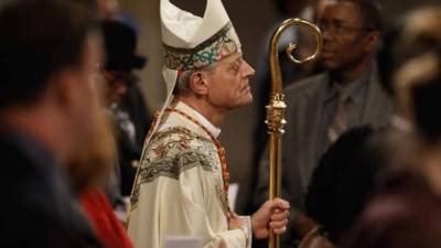 El arzobispo de Washington, Donald Wuerl, se disculpó por los abusos sexuales cometidos por más de 300 curas contra unos 1,000 niños en Pensilvania.