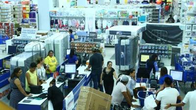 Los descuentos estarán en todos los departamentos sin ninguna excepción, aplicando en tecnología, artículos navideños, electrodomésticos, televisores, aires acondicionados y muchos productos más.