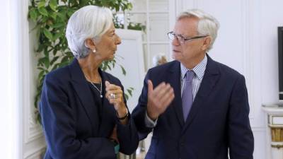 La directora del Organismo habla con su abogado sobre la acusación en su contra de una indemnización millonaria a un empresario.