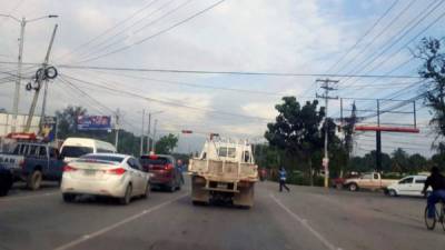 El tránsito circula normalmente esta mañana en el boulevar del este.