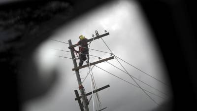 Cuadrillas de trabajadores de la Enee realizarán trabajos de mantenimiento en municipios del norte, centro y sur de Honduras.