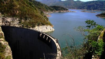 En su visita al balneario, los visitantes podrán realizar un paseo en la represa.