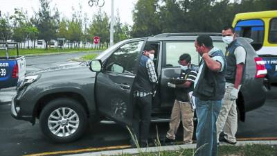 En esta camioneta se conducía el ingeniero cuando fue interceptado por sicarios.