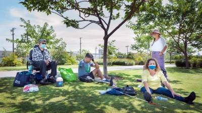 En 2019, con la ayuda de una iglesia local, formó el grupo de inmigrantes con discapacidades, que trata de realizar reuniones regulares para sus más de 40 miembros.