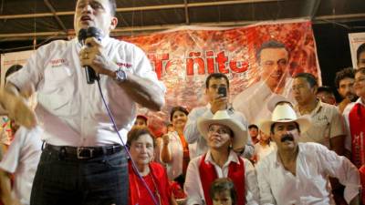 Los candidatos fueron recibidos por los habitantes de Cofradía.