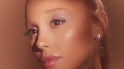 Con la llegada del buen tiempo, las novedades musicales comienzan a resurgir con fuerza, luchando por convertirse en la canción del verano de cada año. En medio de esta oleada de estrenos, un nombre vuelve a acaparar toda la atención: <b>Ariana Grande.</b> Y no es para menos, porque es posible que estemos ante <b>el comienzo de una nueva era.</b>