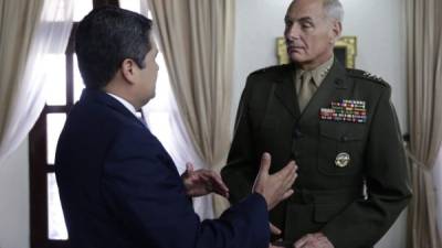 El presidente Hernández y John Kelly en una de sus visitas a Honduras.