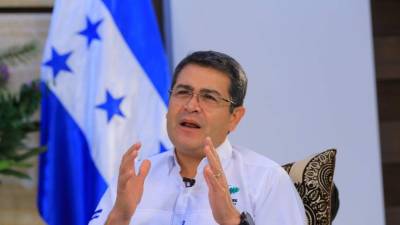 Juan Orlando Hernández promete apostarle al uso de la energía solar en las viviendas en los próximos cuatro años.