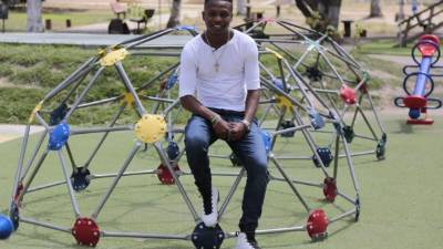 Kevin Álvarez confiesa su cariño por el cuadro verde, al cual goleó el miércoles anterior. Foto Juan Salgado