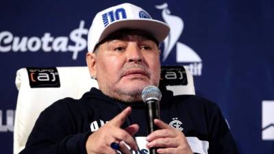 Diego Armando Maradona es considerado el mejor futbolista argentino de la historia.