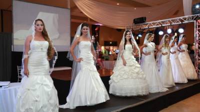 Como cada año, las modelos lucirán hermosos vestidos de novia de varias firmas nacionales e internacionales.