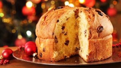 El panettone se puede rellenar con frutos secos y pasas.