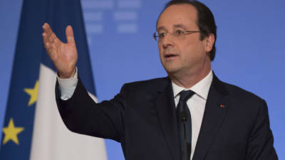 La prensa francesa sigue de cerca el escándalo del presidente Hollande con la actriz Julie Gayet.