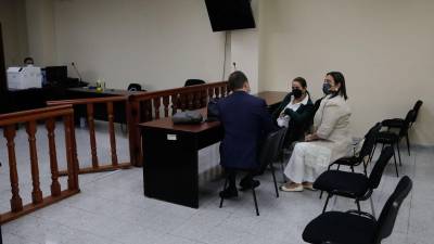 Rosa Elena Bonilla fue condenada por delitos de fraude continuado y apropiación indebida a título de coautora en perjuicio de la administración pública, por lo que podría enfrentar una pena de más de 16 años de prisión.