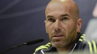 Zinedine Zidane se medirá ante la estrategia de Luis Enrique.