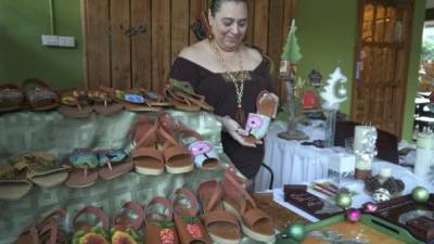 Los artesanos independientes participaron en una pequeña exposición en el restaurante Siboney Fresh Market.