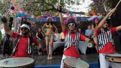 La animada batucada de ayer fue un preámbulo de la diversión que imperará en el carnaval.