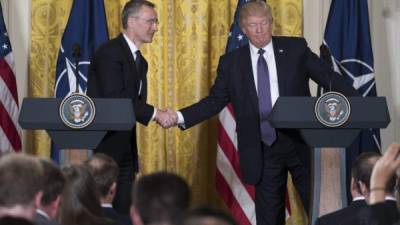Trump y el Secretario de la OTAN, Jens Stoltenberg, participaron en una rueda de prensa hoy.