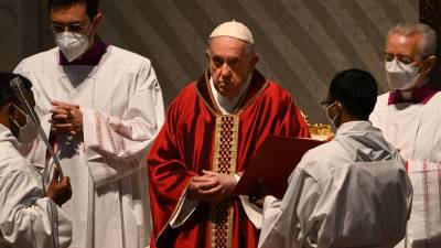 Una vez terminada esta solemne liturgia en el templo vaticano, el papa se dirigirá al Coliseo de Roma para presidir el tradicional Vía Crucis de Viernes Santo.