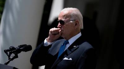 Biden había retomado su agenda el pasado jueves tras haberse recuperado del virus sin embargo, dio positivo nuevamente en un test que le realizaron el sábado.