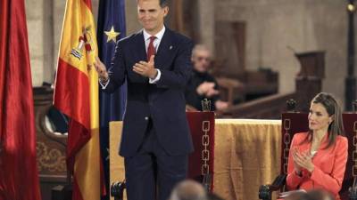 Los Príncipes de Asturias y de Viana, don Felipe y doña Letizia, han presidido hoy en el monasterio navarro de Leyre la entrega del premio Príncipe de Viana de la Cultura 2014. EFE