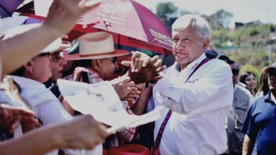 Obrador se mantiene a la cabeza en las encuestas de las elecciones presidenciales.